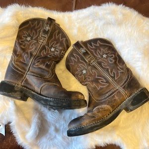 Girls Ariat fat baby style leather boots